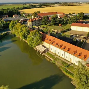 Hotel čertousy ***