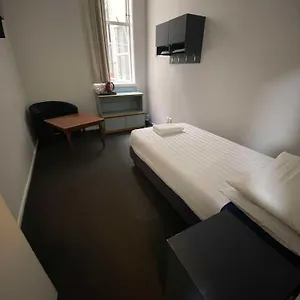 Nomads Capital Backpackers - (adults Only) Hostel