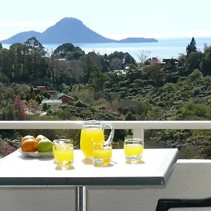 https://crestwood-bed-and-breakfast.rotoruahotelsnz.com