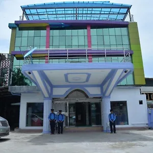 https://new-golden-forward-hotel.yangonhotels.org