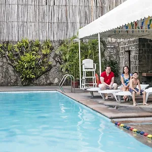 https://the-mabuhay-manor.angeleshotels.net